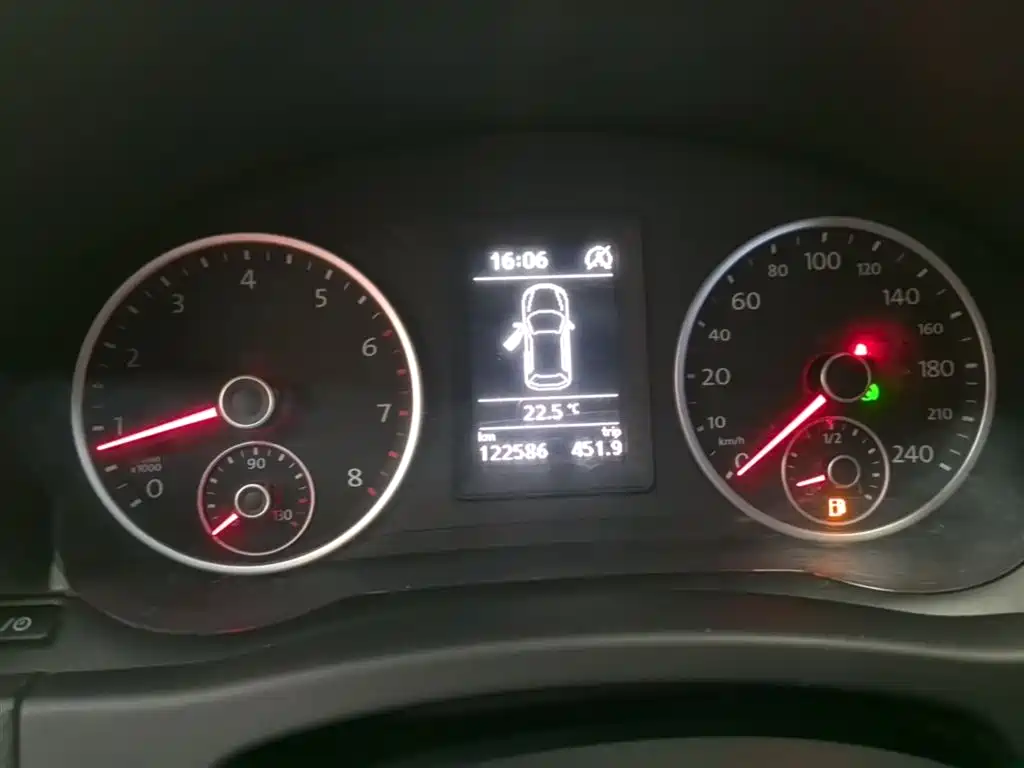 Volkswagen Tiguan 2016 280TSI Automatic 2WD Silk Road Comfort фото 12