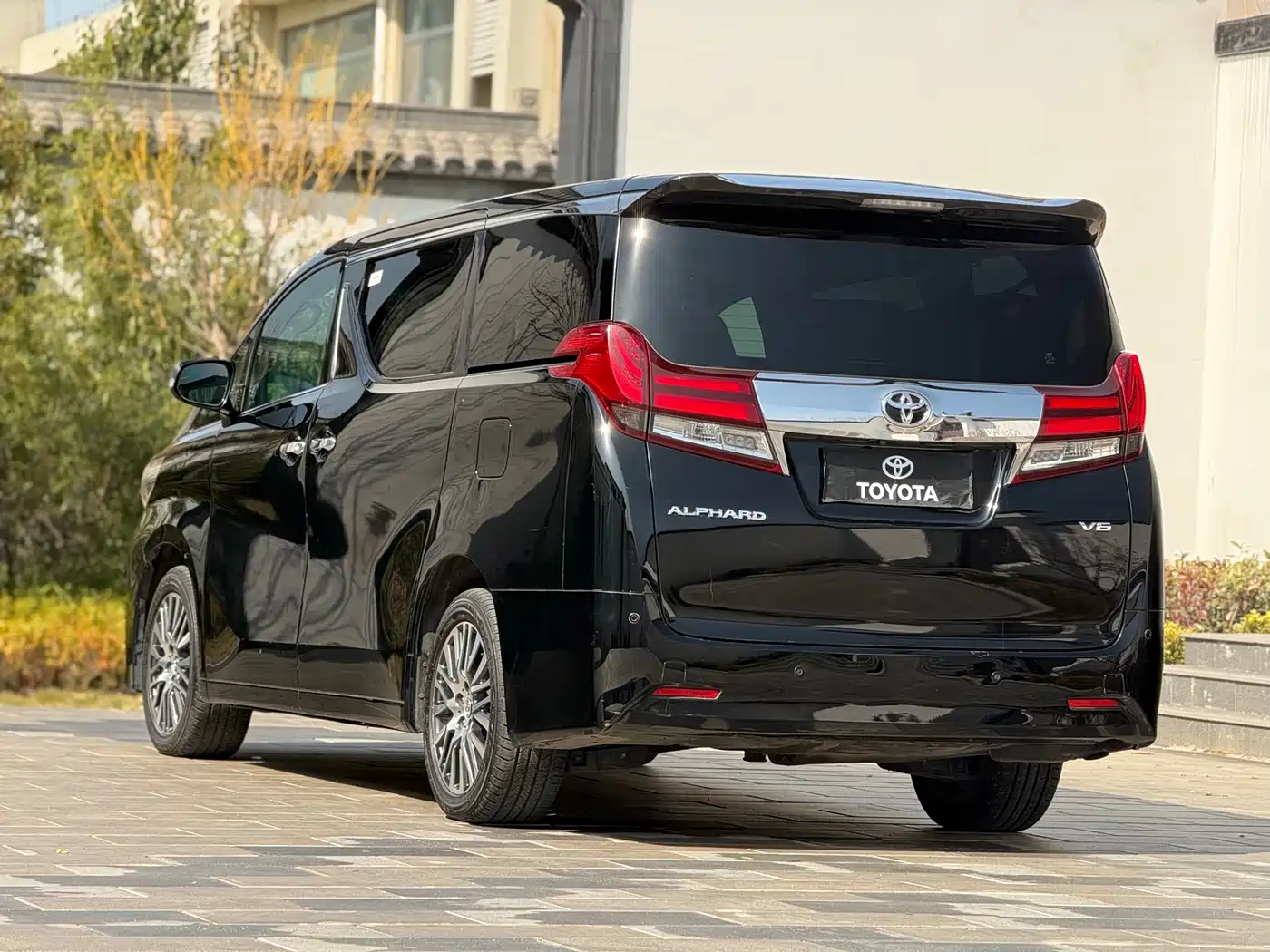 Toyota Alphard 2015 3.5L Luxury Edition фото 4
