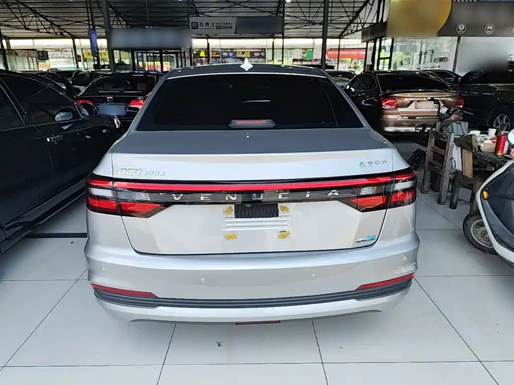 Venucia D60 2021 2021 PLUS 1.6L XL CVT Joy Leader Edition