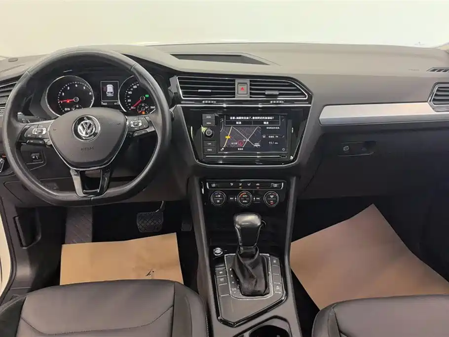 Volkswagen Tiguan L 2019 330TSI Auto 2WD Panorama Comfort Edition China V фото 12
