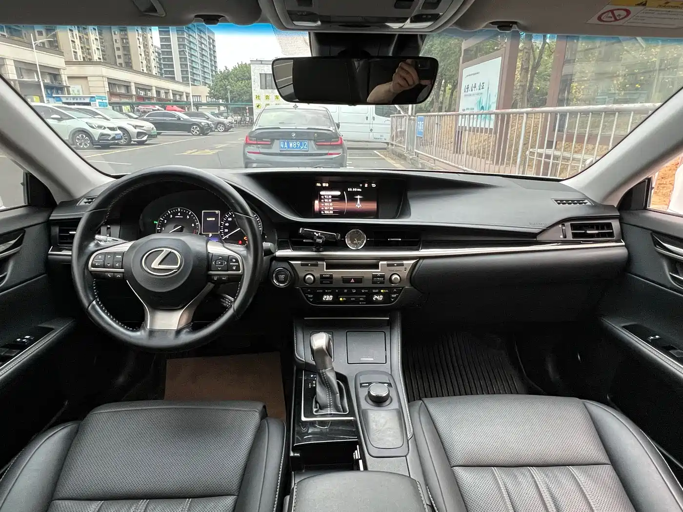 Lexus ES 2015 200 Elite Edition фото 6