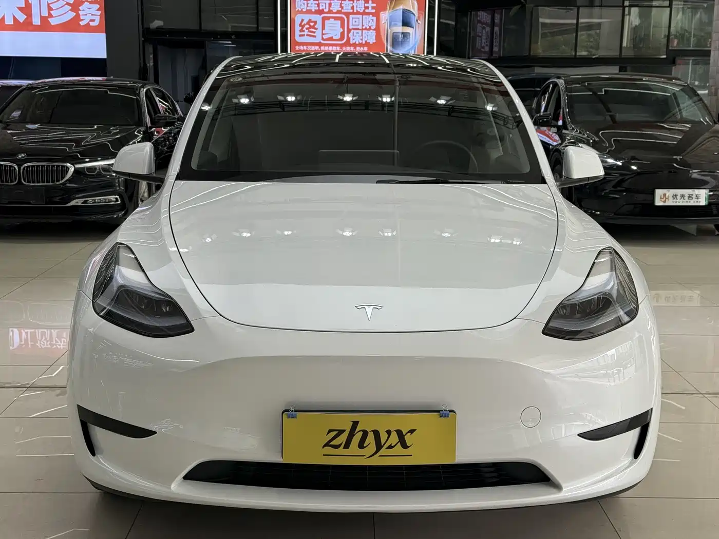 TESLA MODEL Y