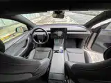 صورة 9 - Tesla Model Y L