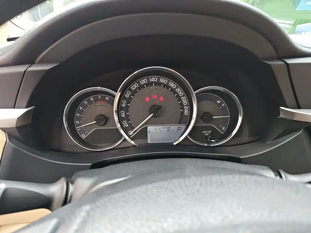 Toyota Corolla 2014 1.6L CVT GL фото 4