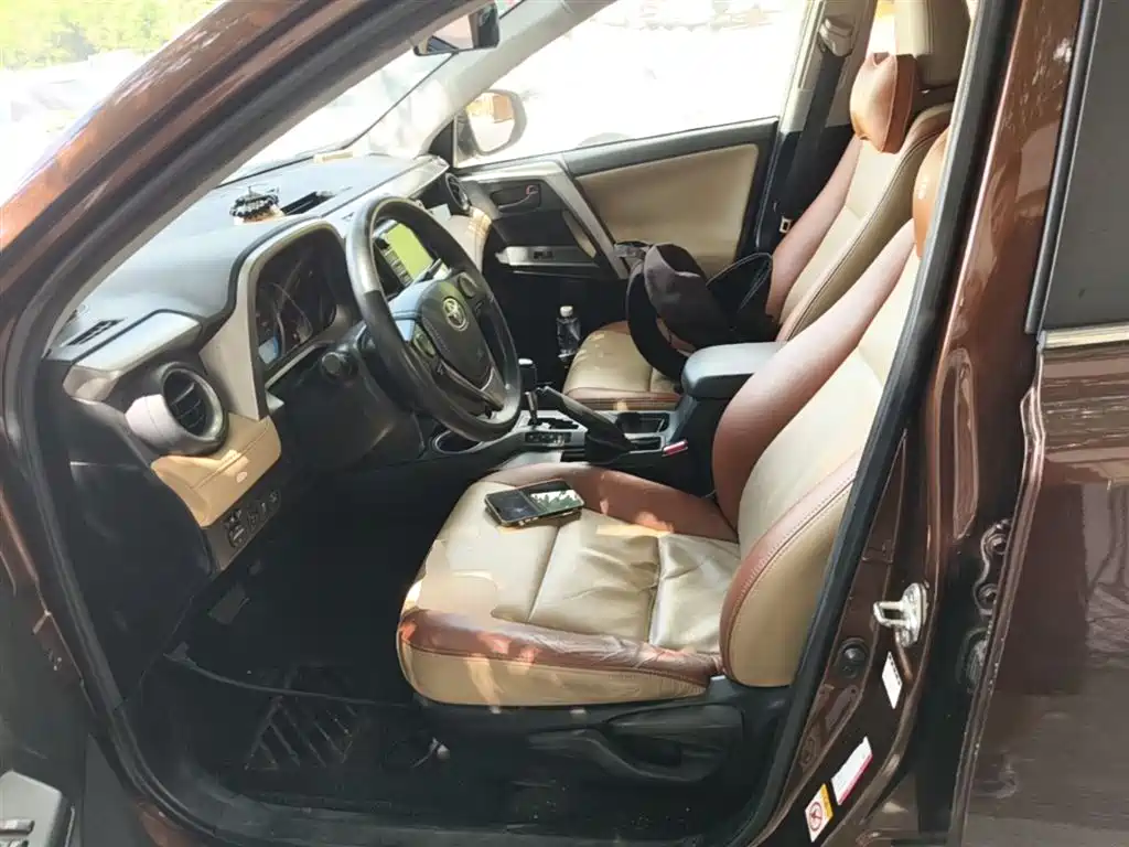 Toyota RAV4 Rongfang 2016 2.0L CVT 2WD Trend (China V) фото 15