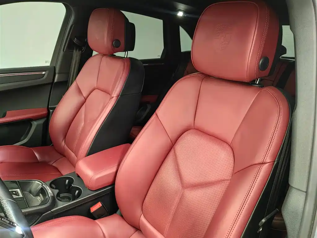 Porsche Macan 2023 Macan 2.0T фото 12