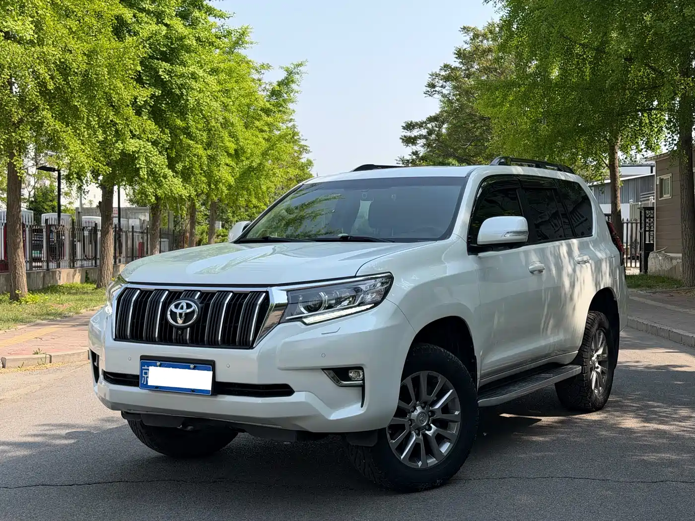 Toyota Prado 2018 3.5L Automatic TX-L Rear-mounted Spare Tire