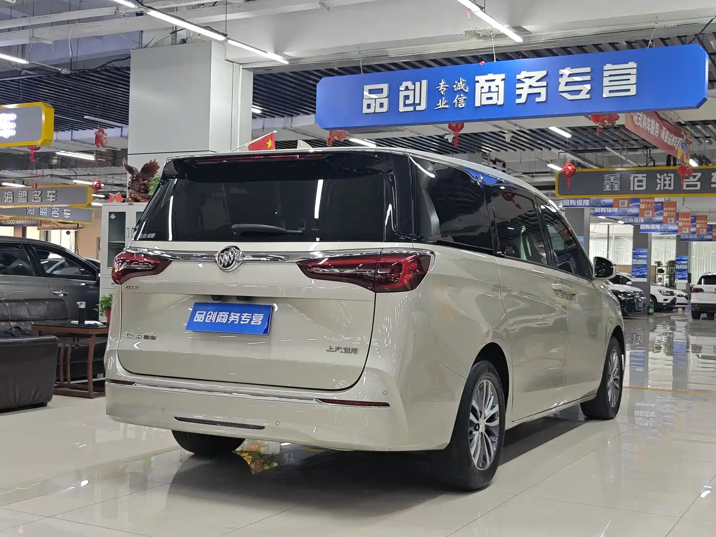 Buick GL8 2021 ES Landlord 653T Premium фото 7