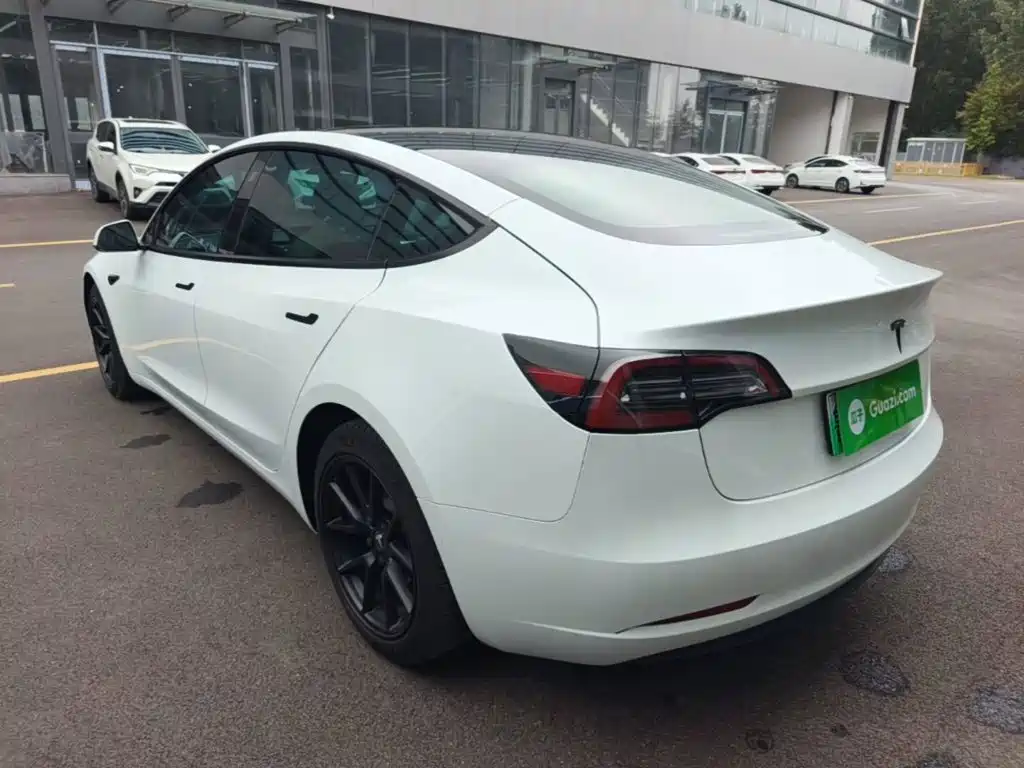 Фото 5 - Tesla Model 3