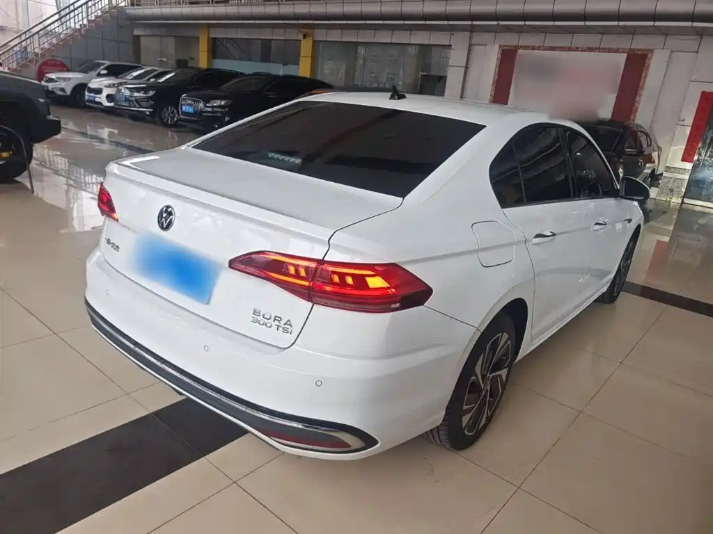 Volkswagen Bora 2023 300TSI DSG Premium Edition фото 7