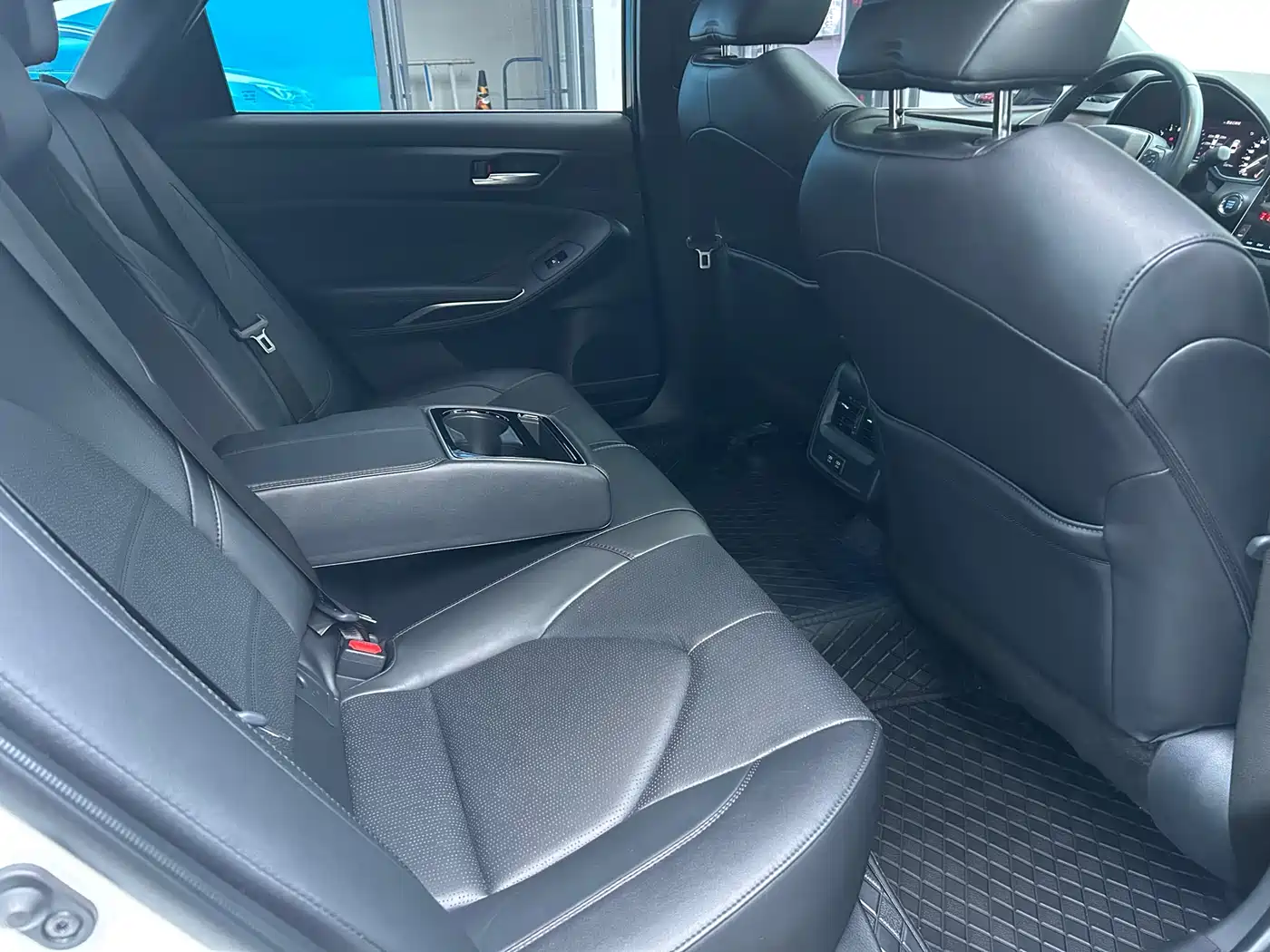 Toyota Avalon 2019 2.0L Progressive Edition (China VI) фото 6