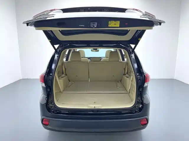 Toyota Highlander 2021 2.0T AWD Luxury 7-Seater фото 15