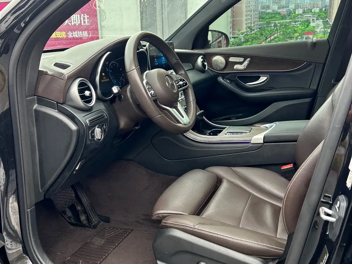 Mercedes-Benz GLC 2020 Facelift GLC 260 L 4MATIC Luxury фото 3