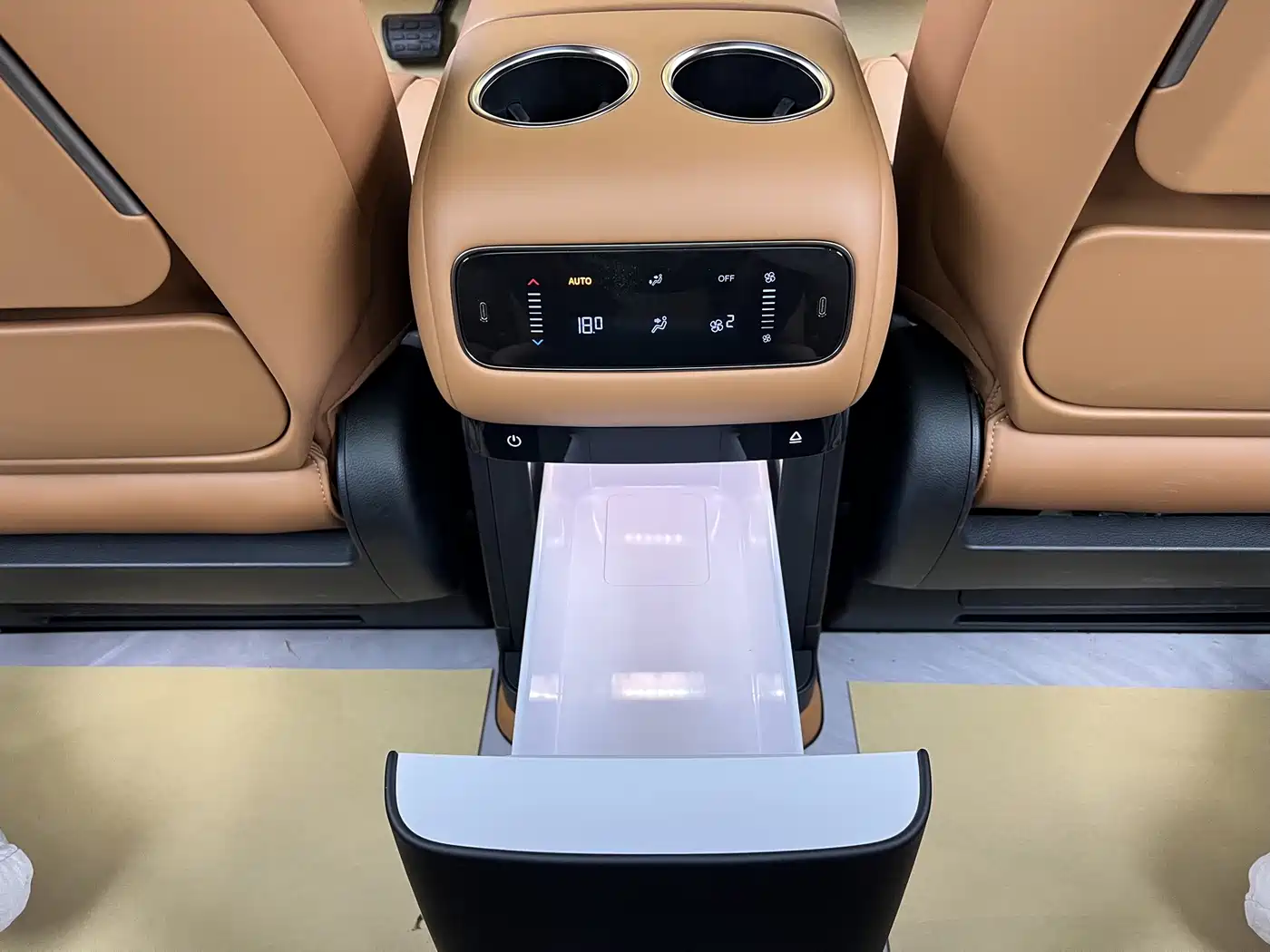 Hongqi HQ9 PHEV 2026