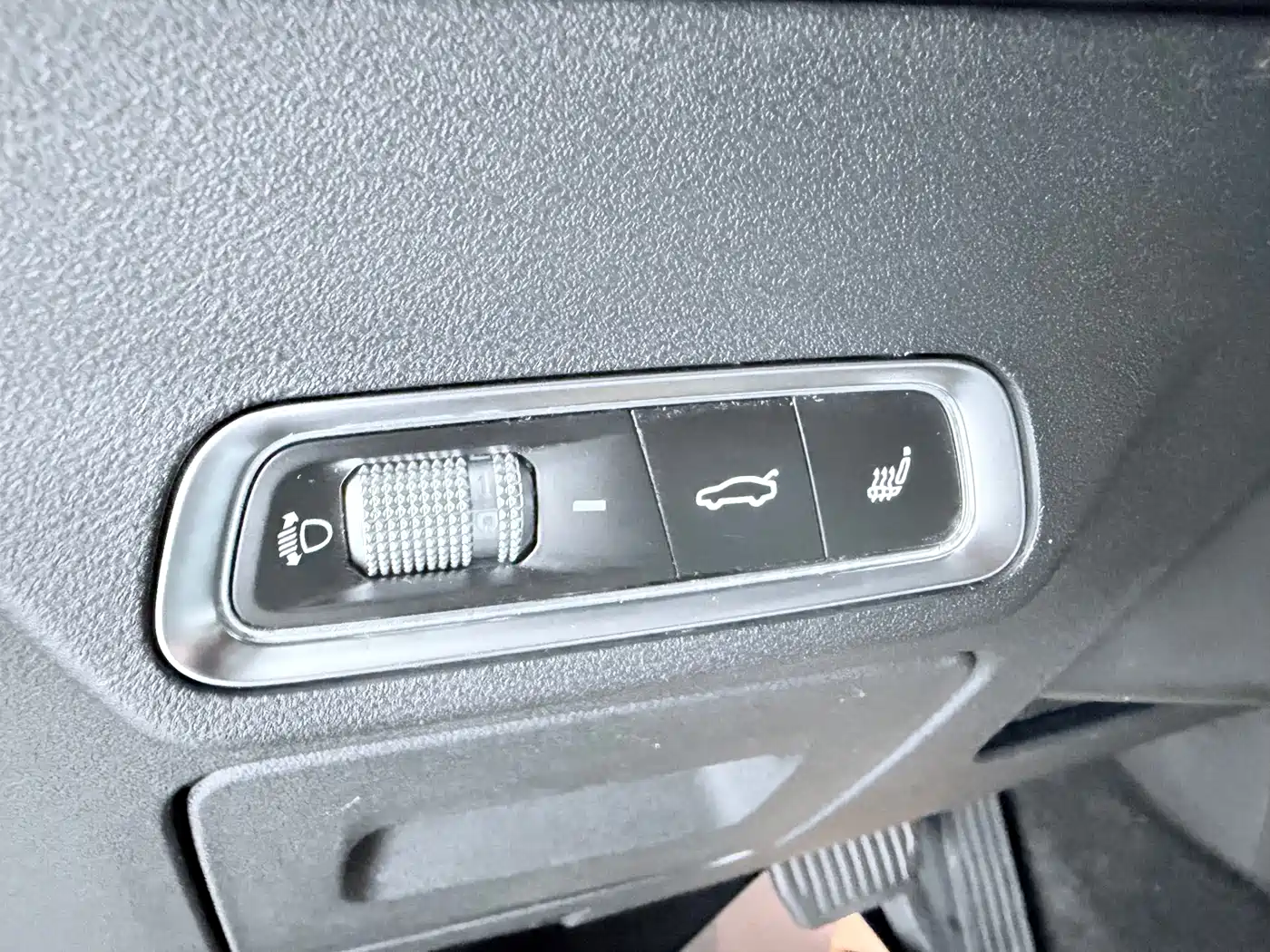 Geely Emgrand S 2022 2022 1.4T CVT Crossover Player