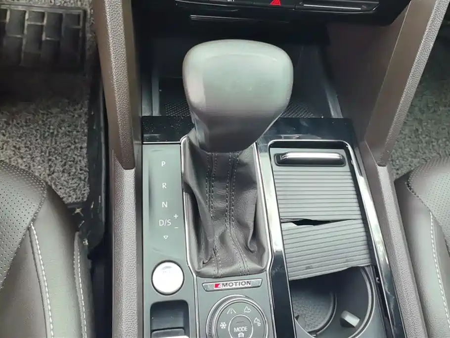 Volkswagen Teramont 2019 380TSI 4WD Luxury Edition China VI фото 16