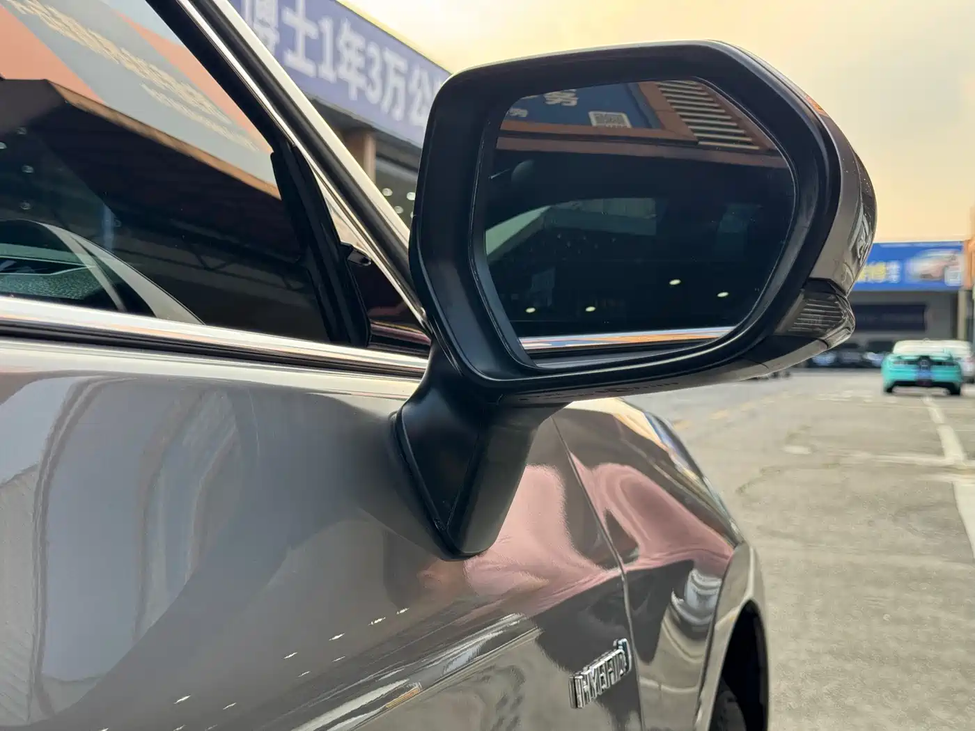 Toyota Avalon 2023 Hybrid 2.5L Luxury Edition фото 19