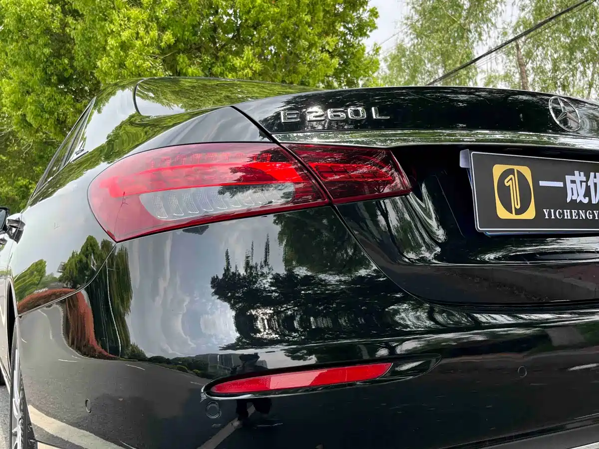 Mercedes-Benz E-Class 2021 E 260 L фото 10
