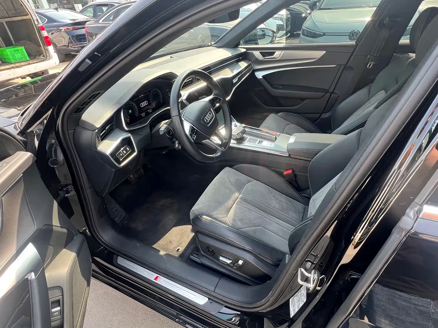 Audi A6L 2024 40 TFSI Luxury Dynamic фото 9