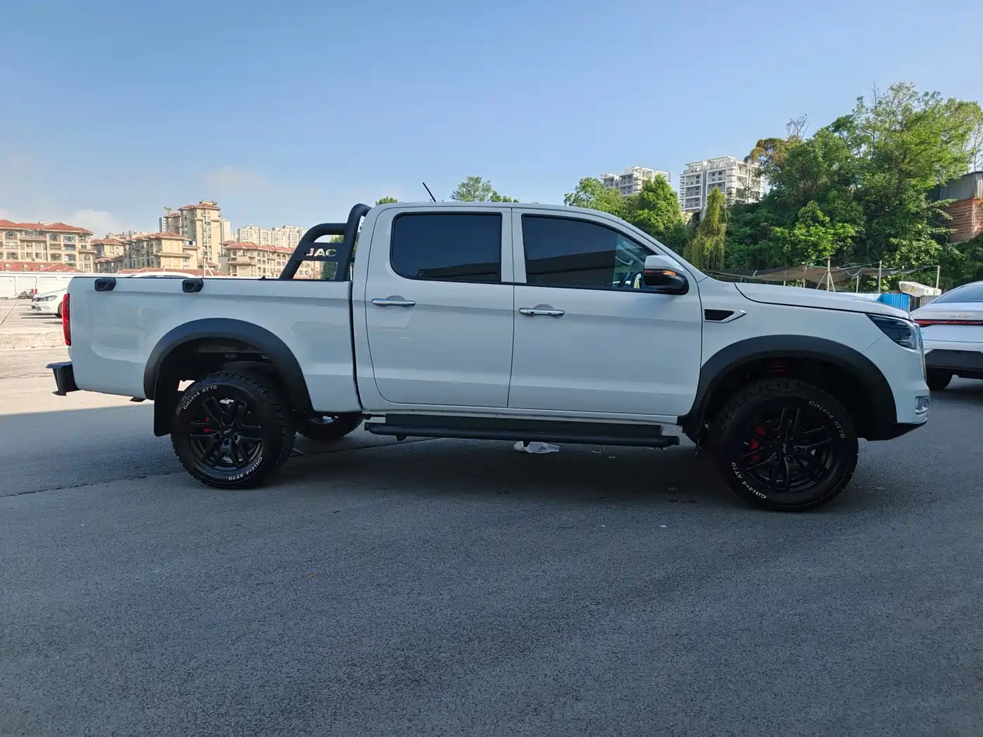 JAC Motors JAC T8 2026 2025 2.0T PRO Automatic Diesel 4WD Champion Large Double Cab