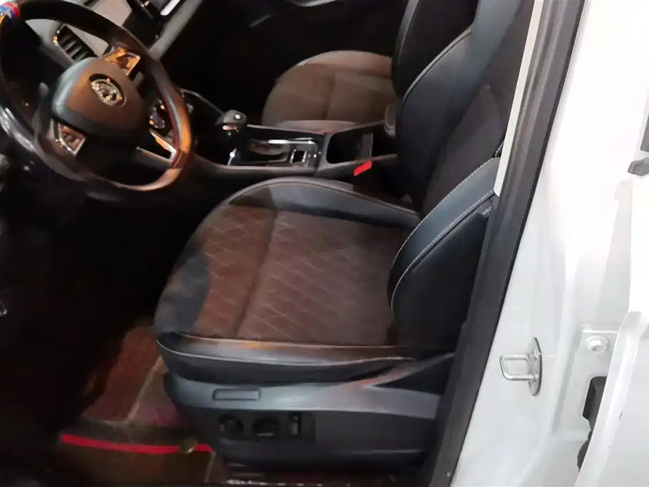 Škoda Karoq 2020 TSI280 Smart Tech Edition China VI фото 9