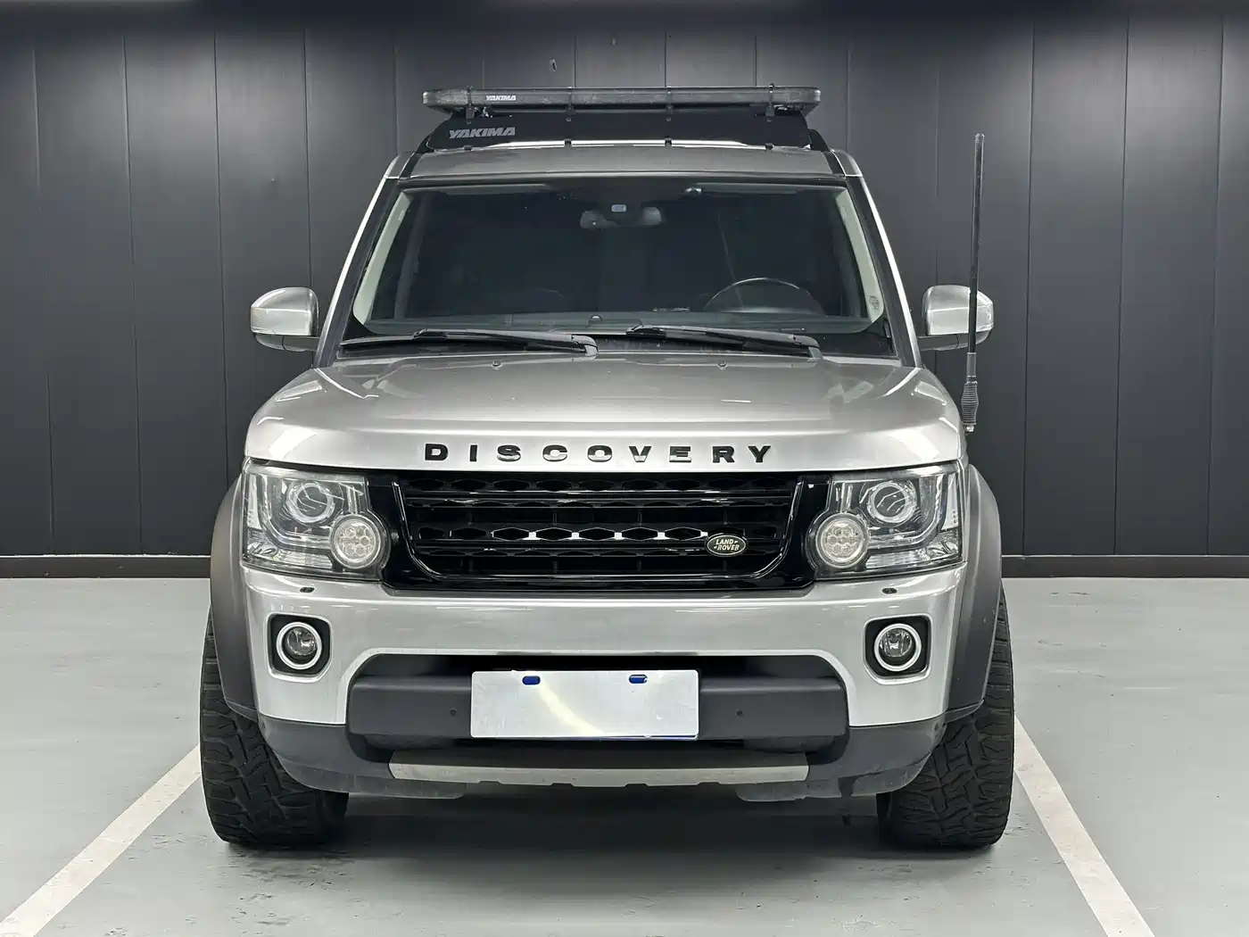 Land Rover Discovery 2016 3.0 SC V6 HSE фото 2