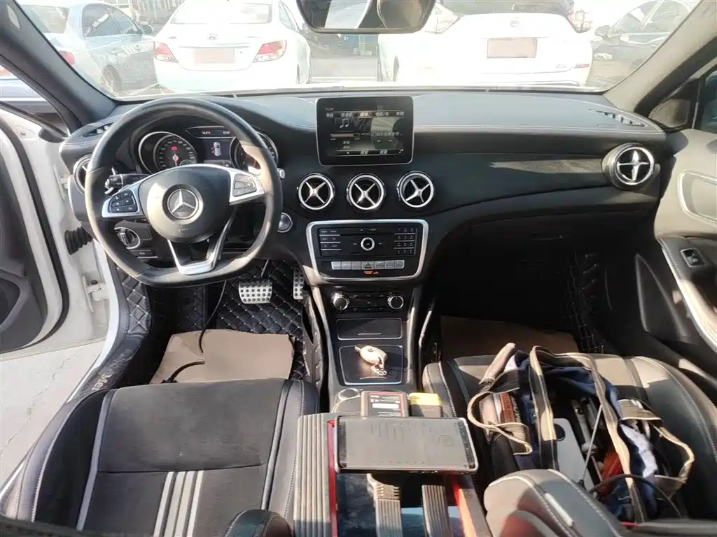 Mercedes-Benz GLA 2018 GLA 200 Polar Limited Edition фото 10