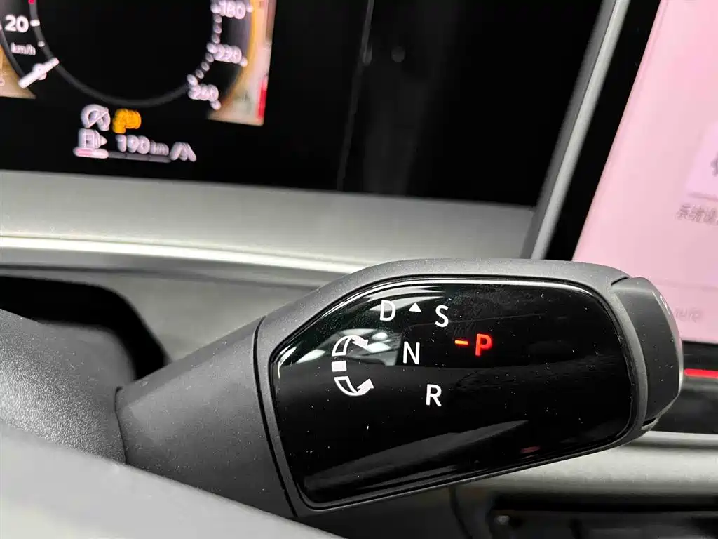 Volkswagen Tayron 2025 Model Tayron L 380TSI 4WD Luxury Easy Package фото 5