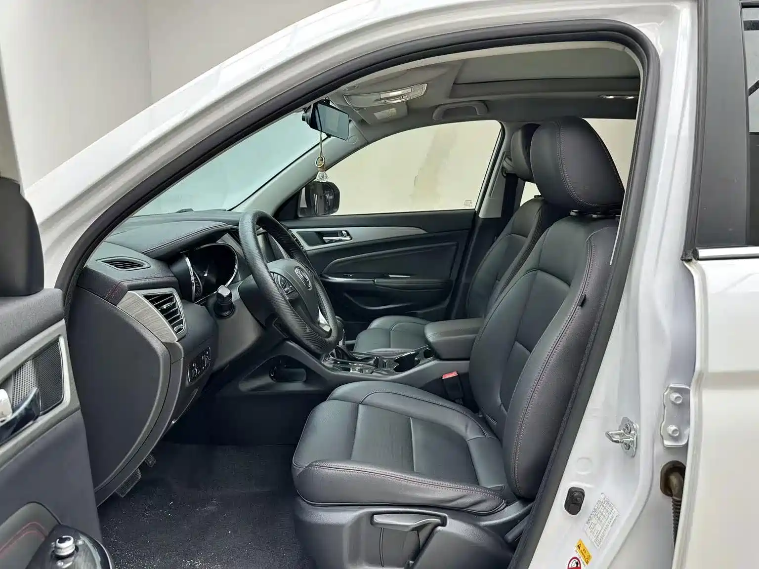 Фото 8 - Changan CS75
