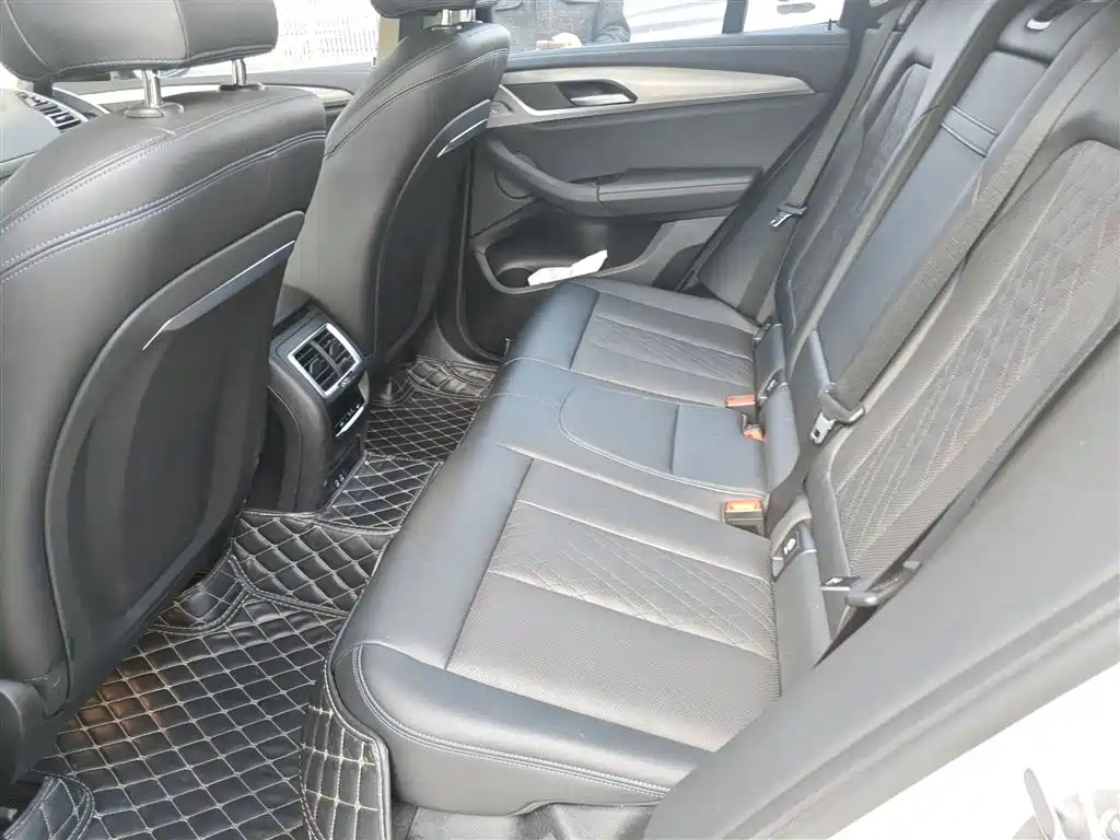 BMW iX3 2022 Innovation Leader фото 24