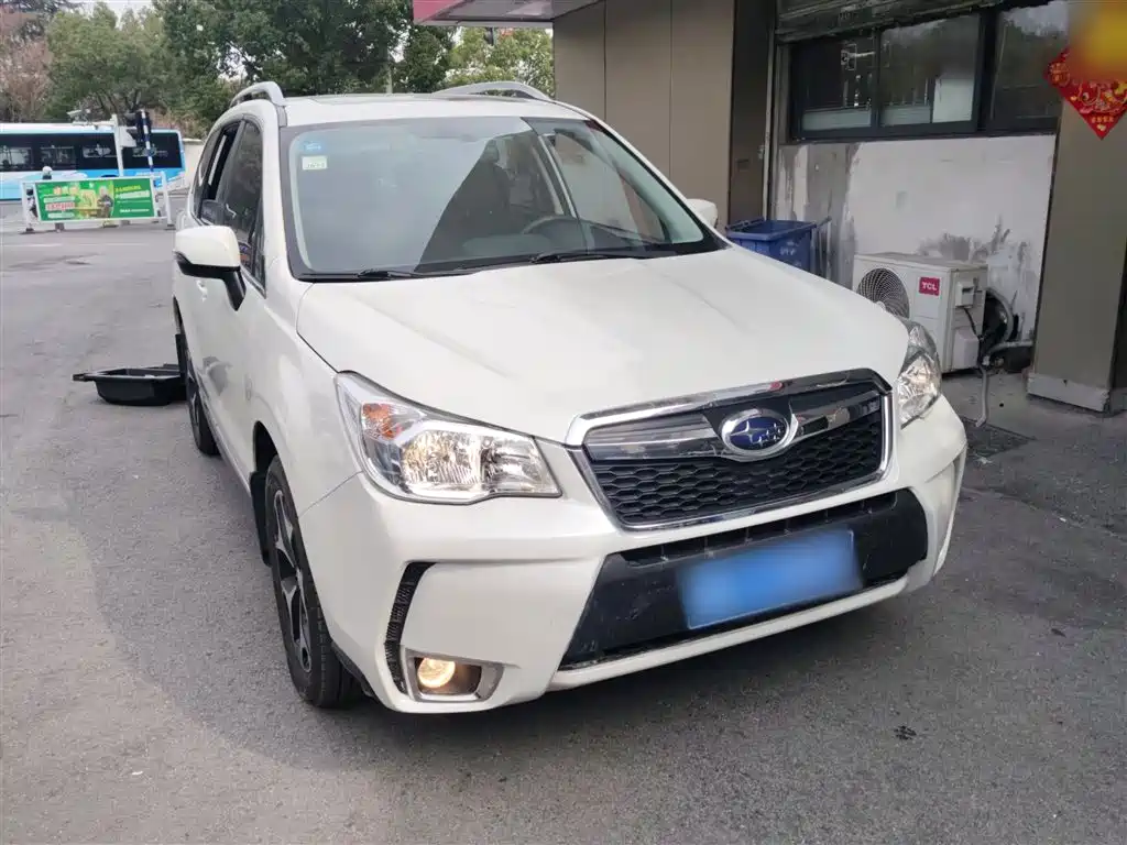 Subaru Forester 2015 2.0i Special Commemorative Edition фото 22
