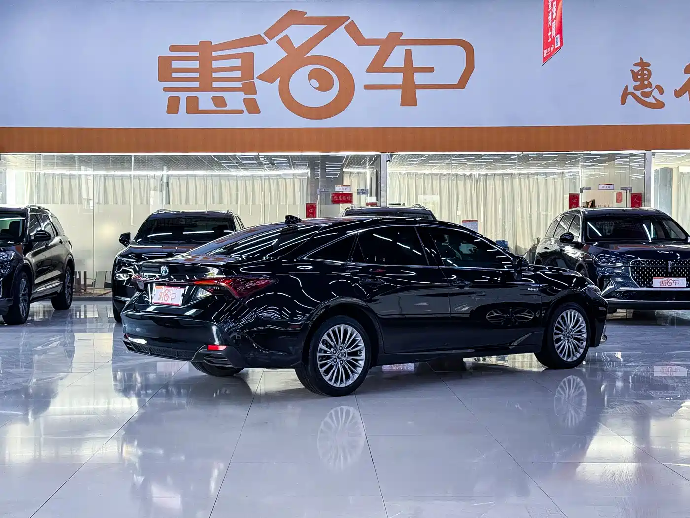 Toyota Avalon 2019 Hybrid 2.5L XLE Premium Edition China VI фото 17