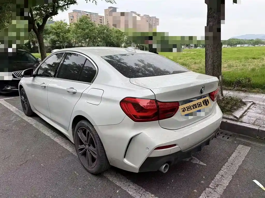 BMW 1 Series 2020 Model 120i M Sport Package фото 4