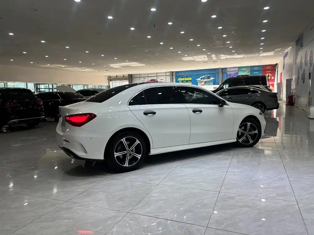 MERCEDES-BENZ CLASS A