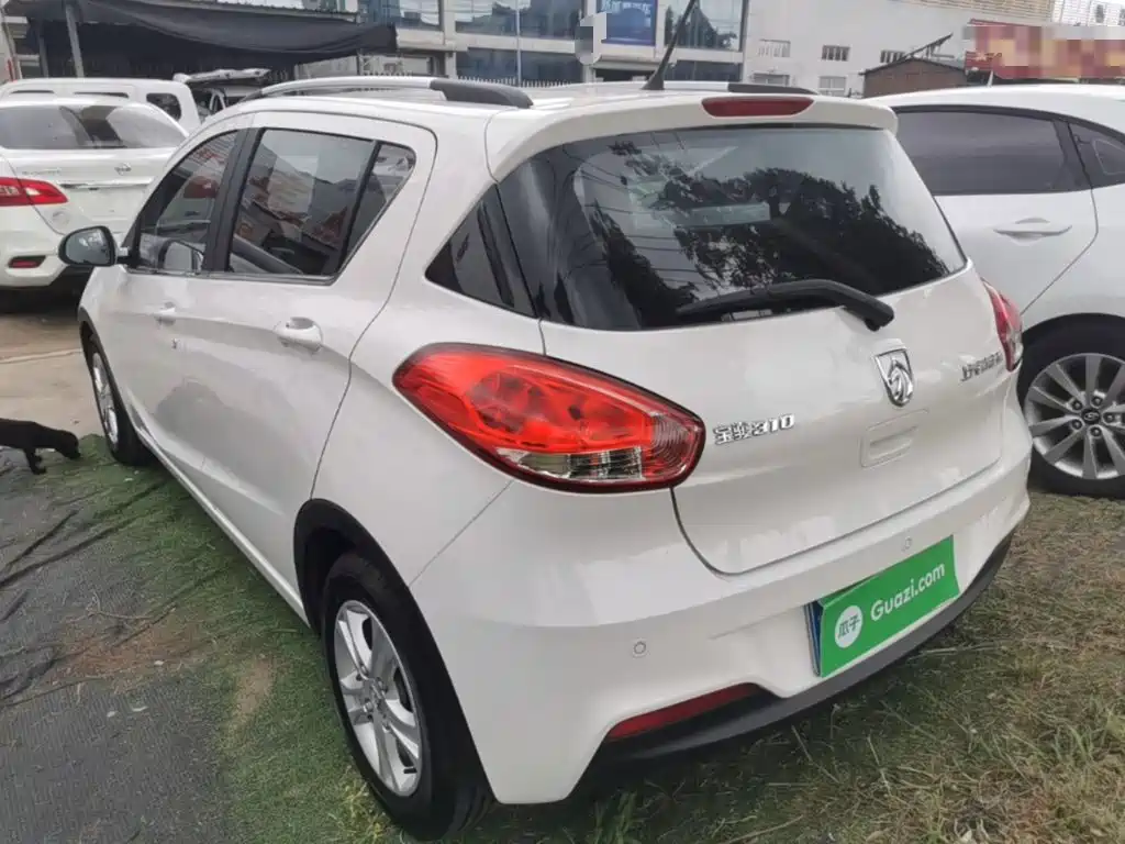 Baojun 310 2016 2016 1.2L Manual Luxury Type