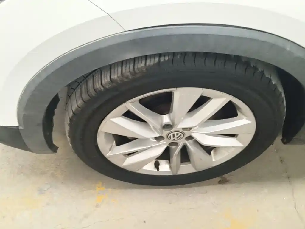 Фото 23 - Volkswagen T-Cross