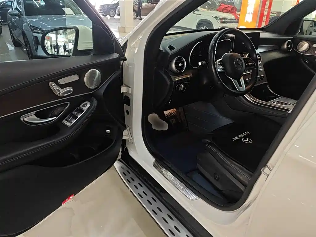 Mercedes-Benz GLC 2020 GLC 260 L 4MATIC Luxury фото 12