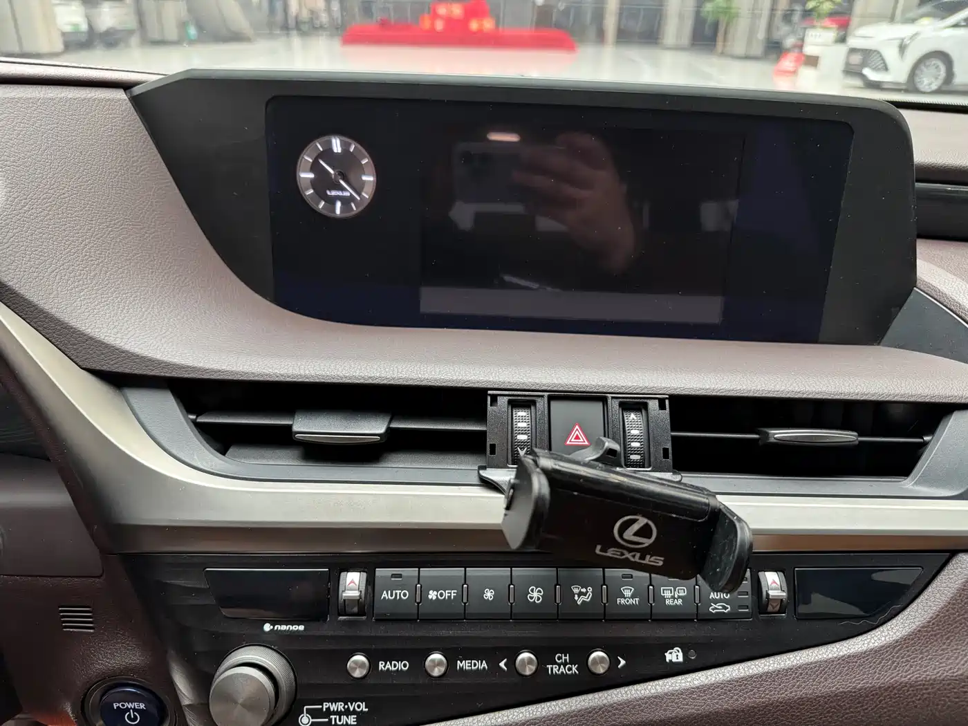 Lexus ES 2020 Model 300h Excellence Edition фото 15