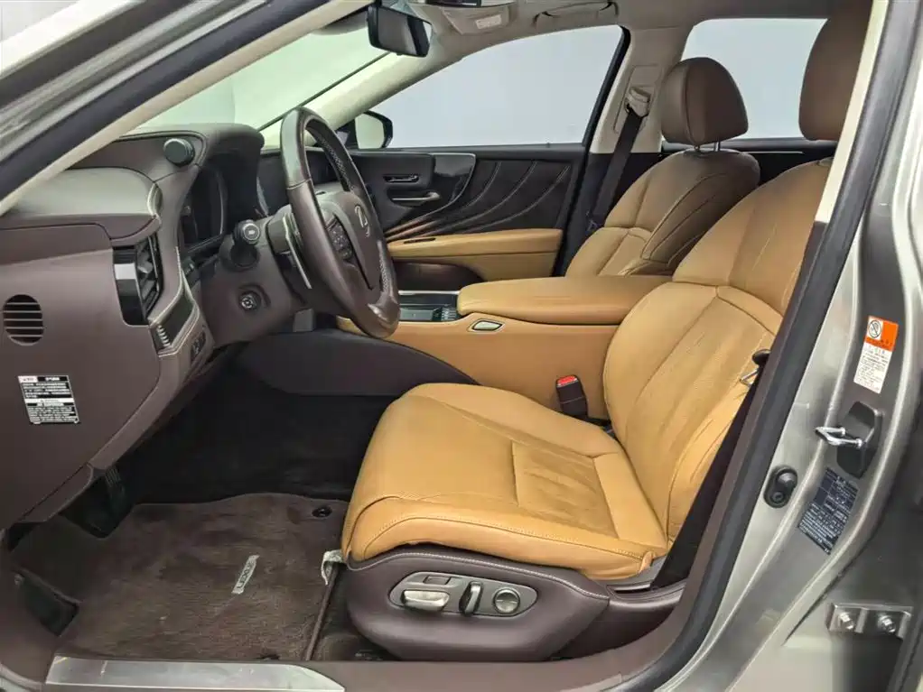 Lexus LS 2020 500h Excellence (China V) фото 13