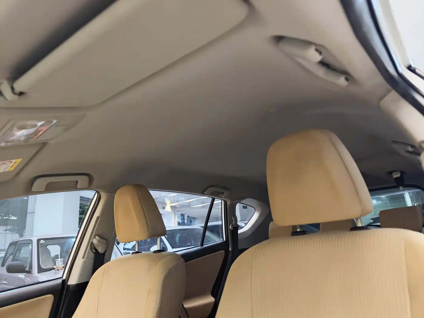 Toyota RAV4 Rongfang 2016 2.0L CVT 2WD Urban (China V) фото 12