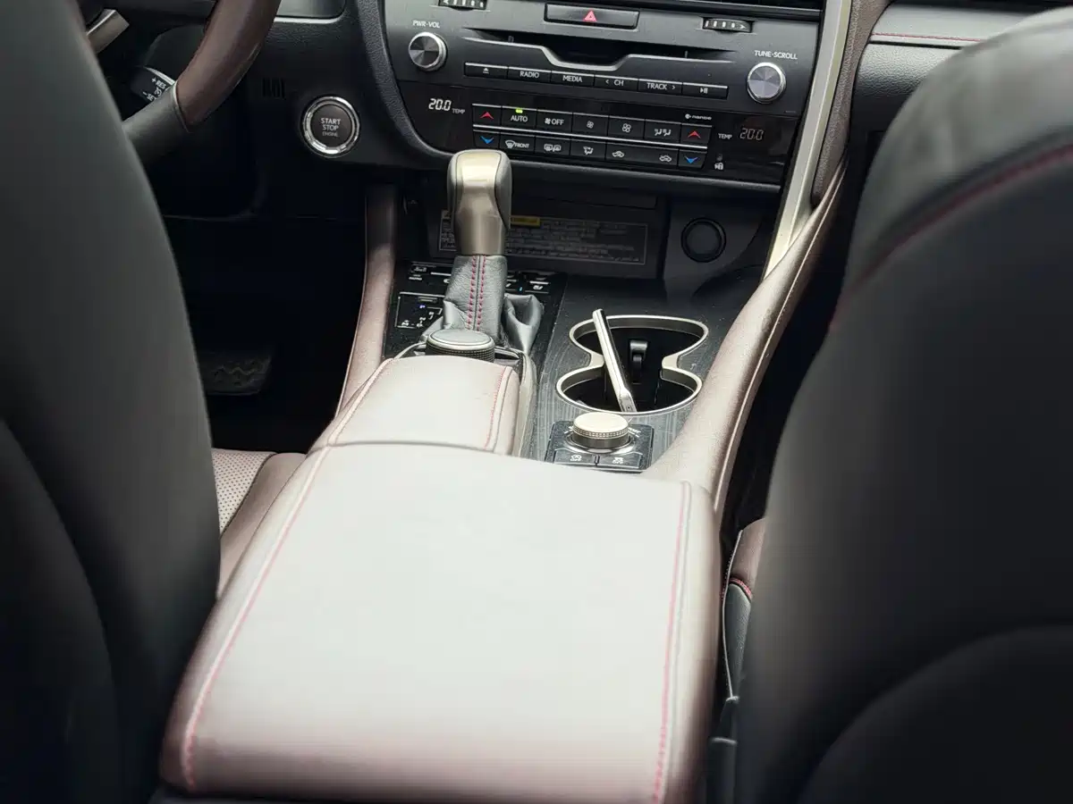 Lexus RX 2016 300 4WD Elegance Edition (China V) фото 9