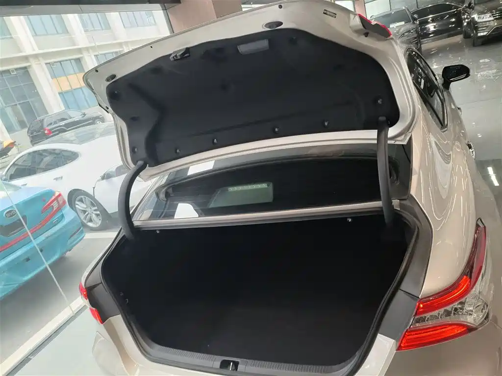 Toyota Camry 2019 2.0G Luxury Edition China VI фото 15