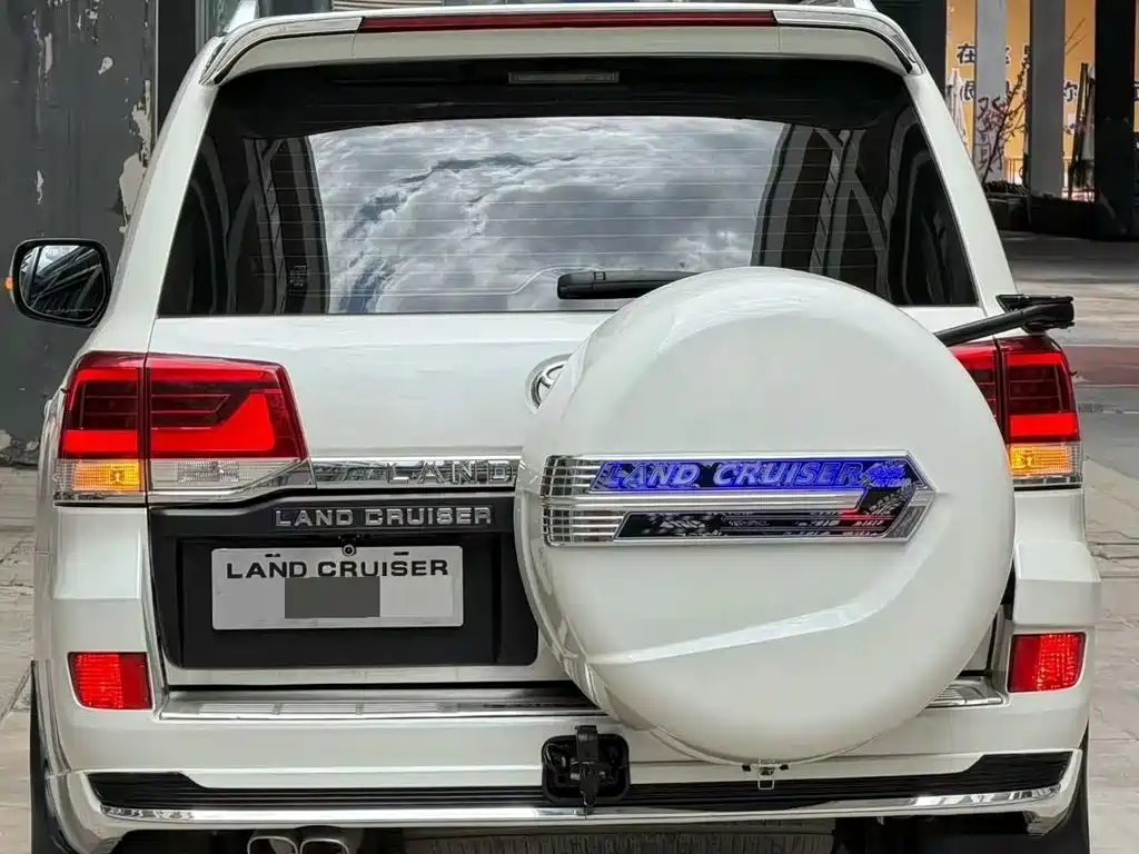 2018 Toyota Land Cruiser (Import)