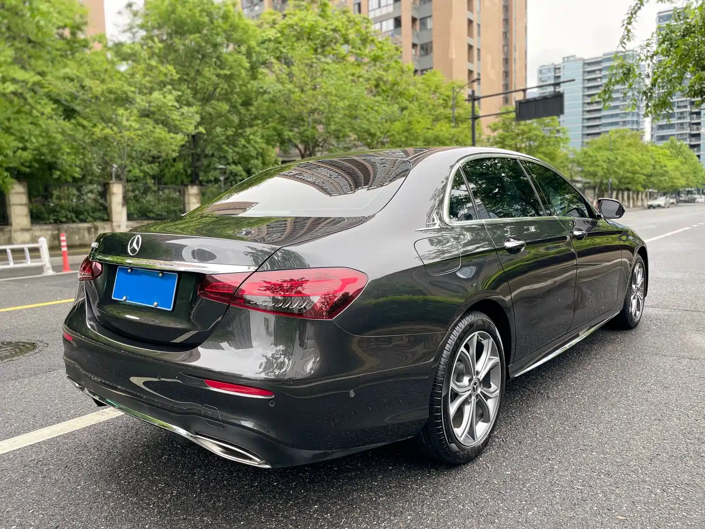 Mercedes-Benz E-Class 2022 Second Facelift E 300 L Sport Fashion фото 7