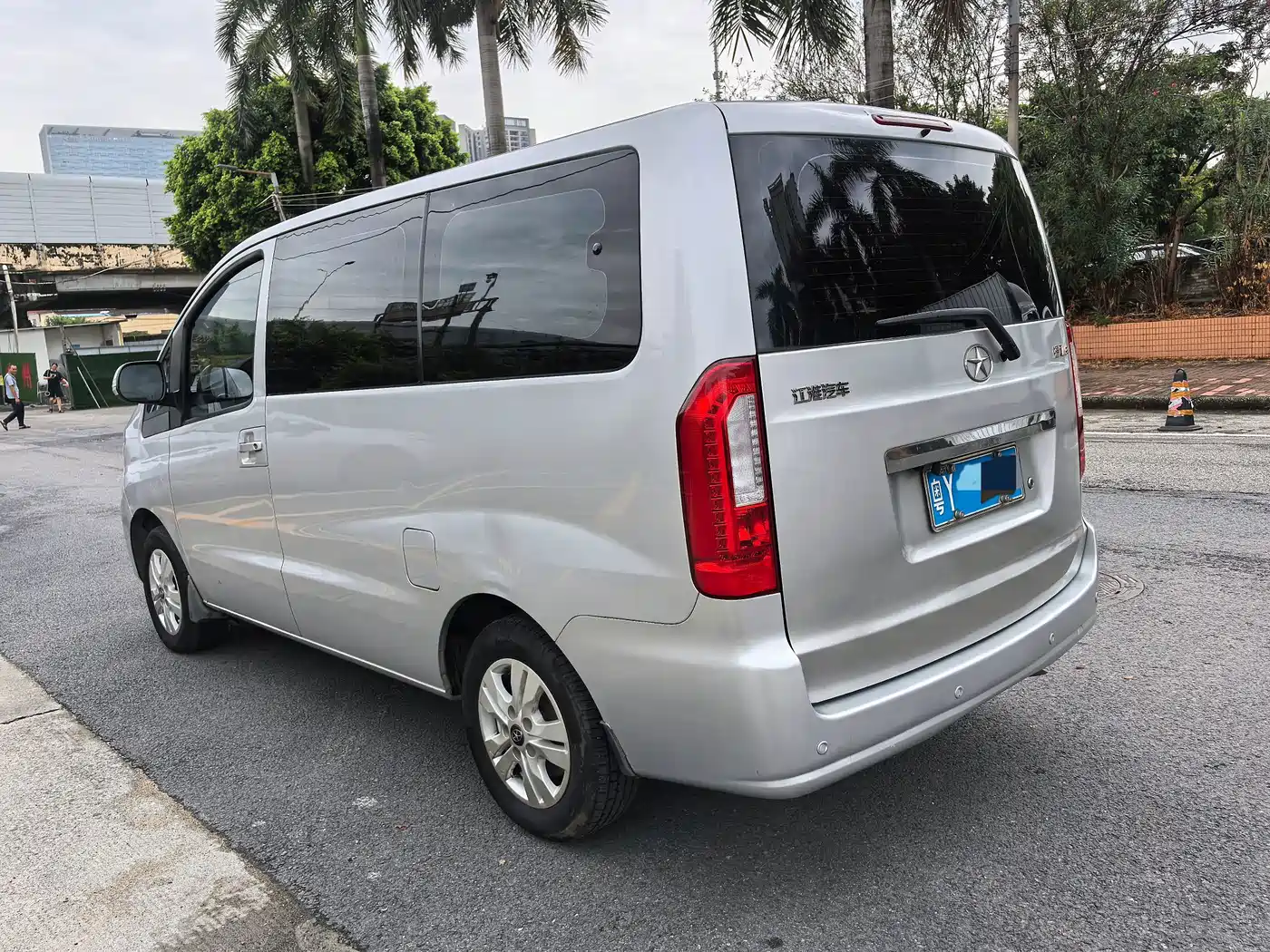 JAC Refine M3 2017 2016 IKEA Edition 1.6L Luxury Smart