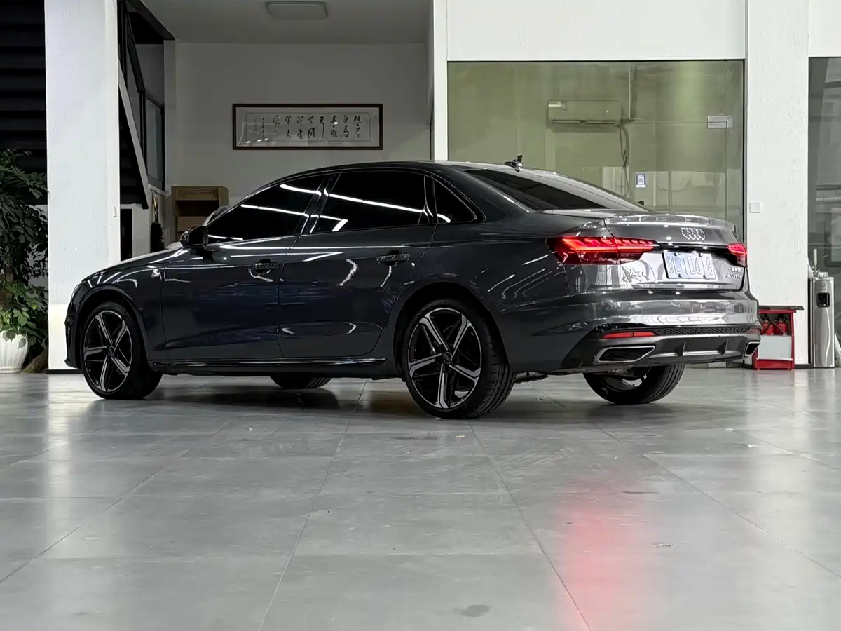 Audi A4L 2024 40 TFSI Luxury Dynamic (Starry Night Edition) фото 4