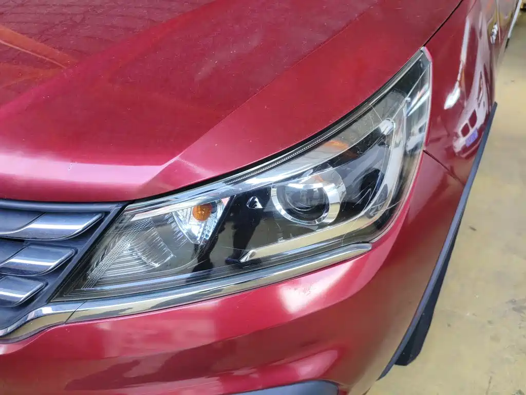 Baojun 310W 2018 2017 1.5L Manual Fashion Edition (China V)