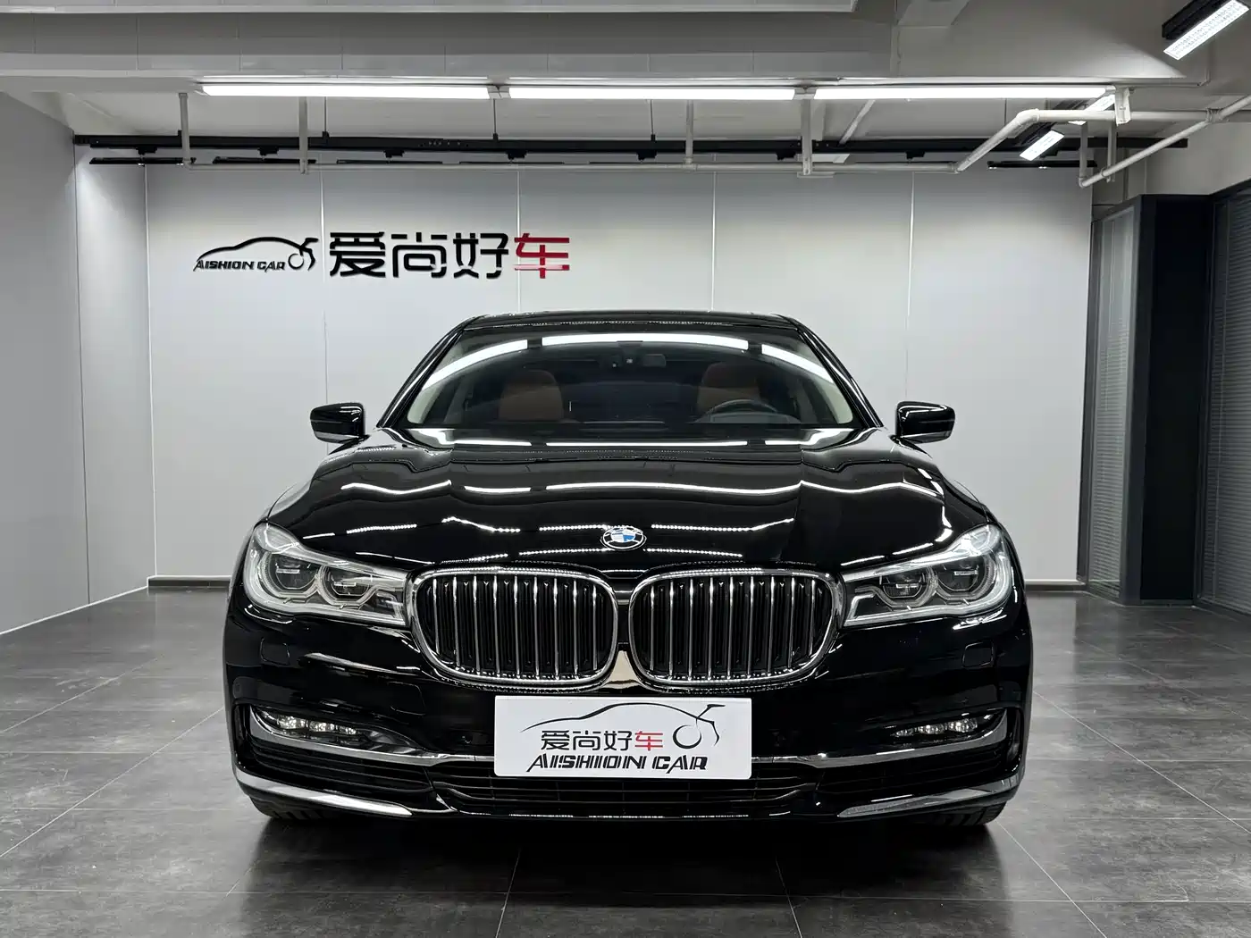 Фото 2 - BMW 7 Series