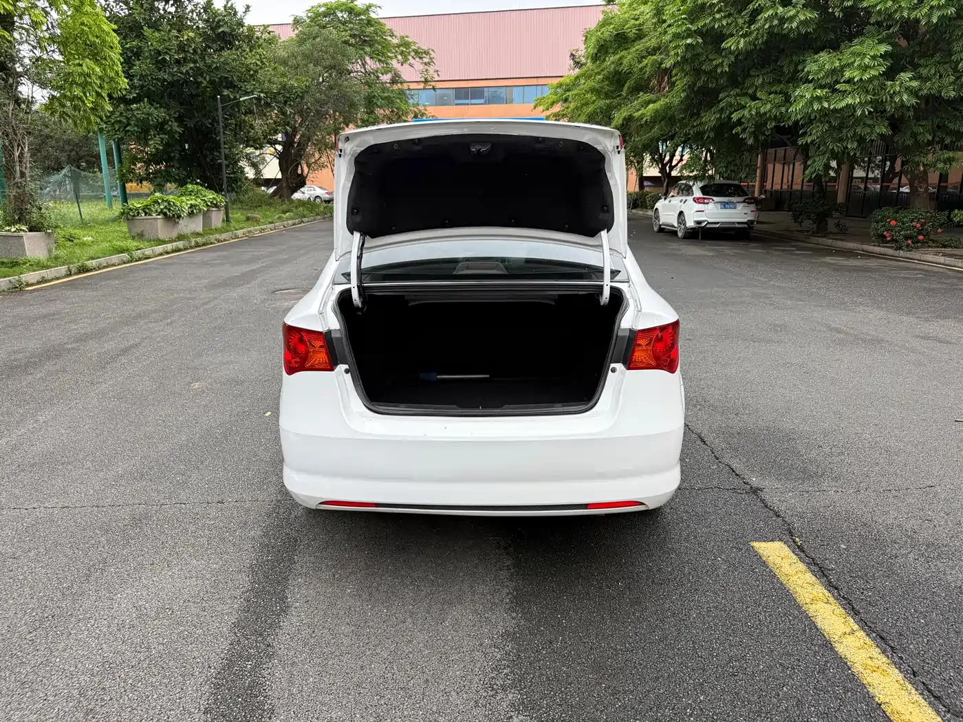 Roewe 350 2014 2013 350S 1.5L Automatic Express Edition