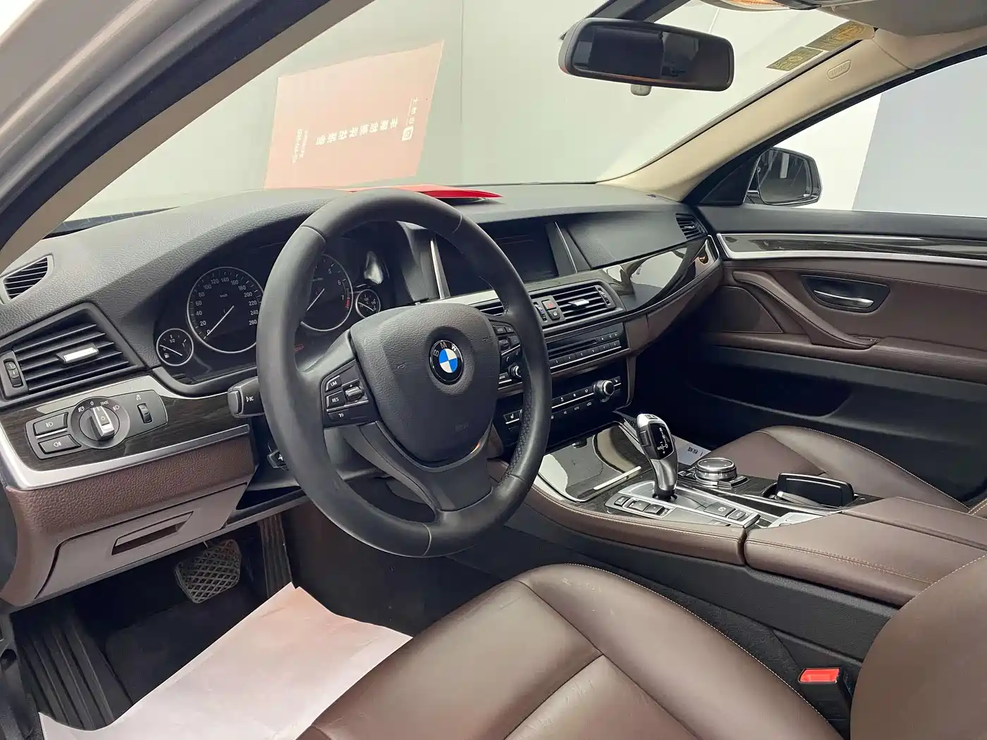 BMW 5 Series 2014 525Li Luxury Design Package фото 15
